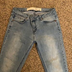 these are barbell jeans. light wash. 31inch length